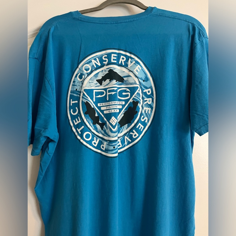 Men’s Columbia tshirt